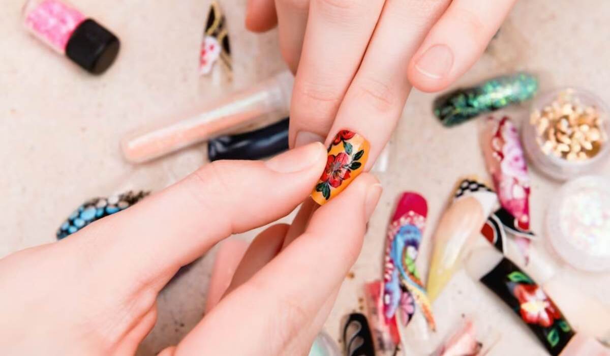 Nail Extensions को लम्बे समय तक बनाए रखने के लिए इन बातों का ध्यान रखें