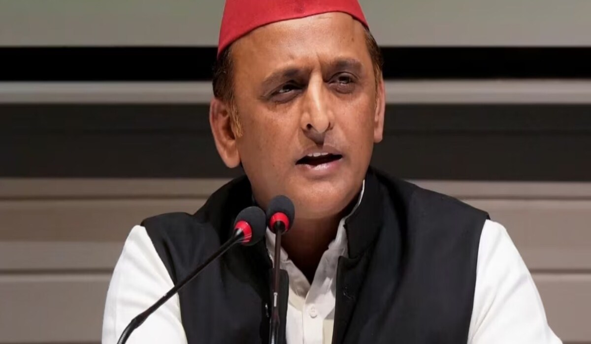 Uttar Pradesh: अखिलेश ने लखनऊ-आगरा एक्सप्रेसवे पर दुर्घटना पर योगी सरकार को निशाना बनाया, उठाए ये सवाल