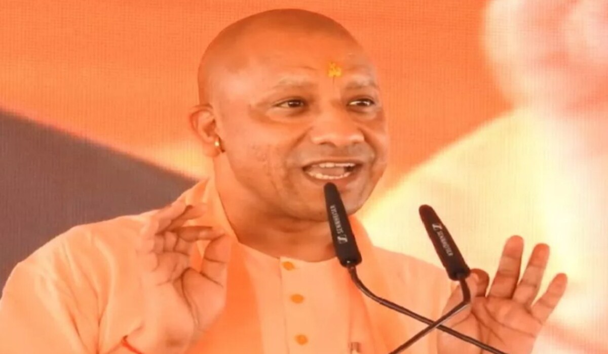 CM Yogi Adityanath ने अफसरों से भारी हो गए बाढ़ से संबंधित जानकारी प्रदान न करने पर