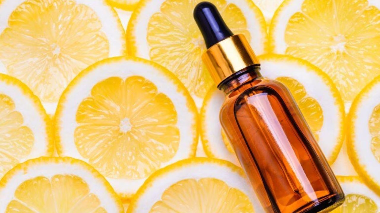 DIY Vitamin C Serum: विटामिन C सीरम से चेहरे के सभी दाग-धब्बे होंगे गायब, इस तरह घर पर बनाएं और करें इस्तेमाल