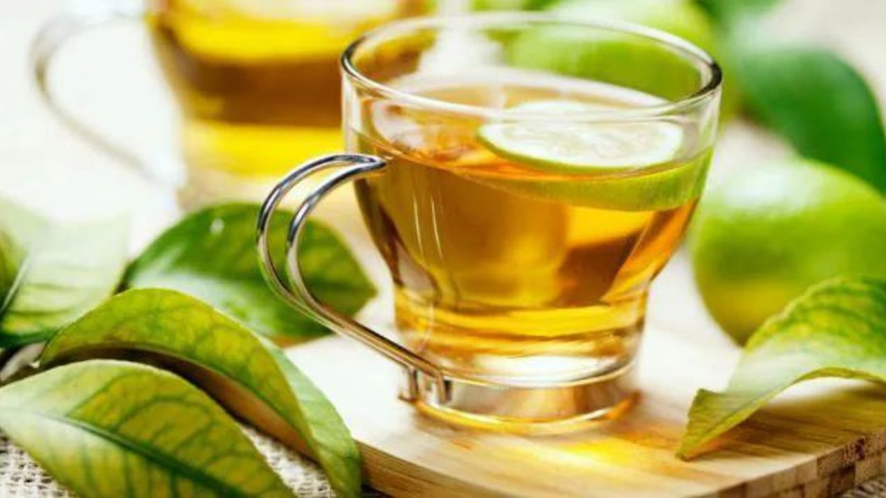 Best Time For Green Tea: ग्रीन टी पीने का सही समय, सुबह खाली पेट या रात में? जानिए सही समय