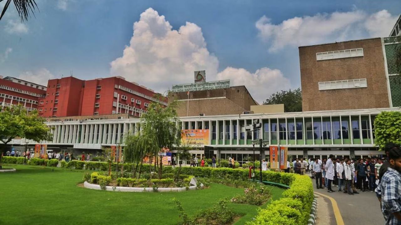 Delhi News: कैमूफ्लाज से शरीर के दाग छिपाए गए, AIIMS ने 60 मरीजों पर किया प्रयोग