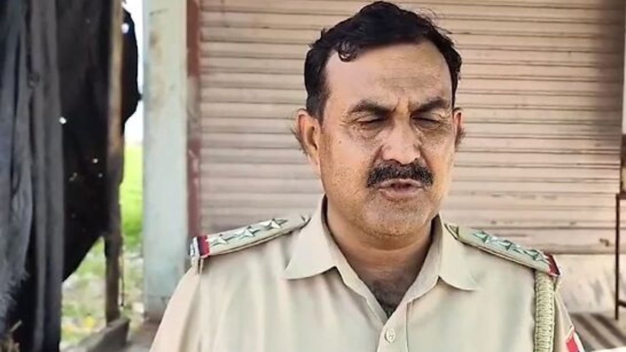 Rajasthan: दिनदहाड़े युवक की गोली मारकर हत्या, पुलिस ने आरोपियों का सिर मुंडवाया; शहर में निकाला मार्च