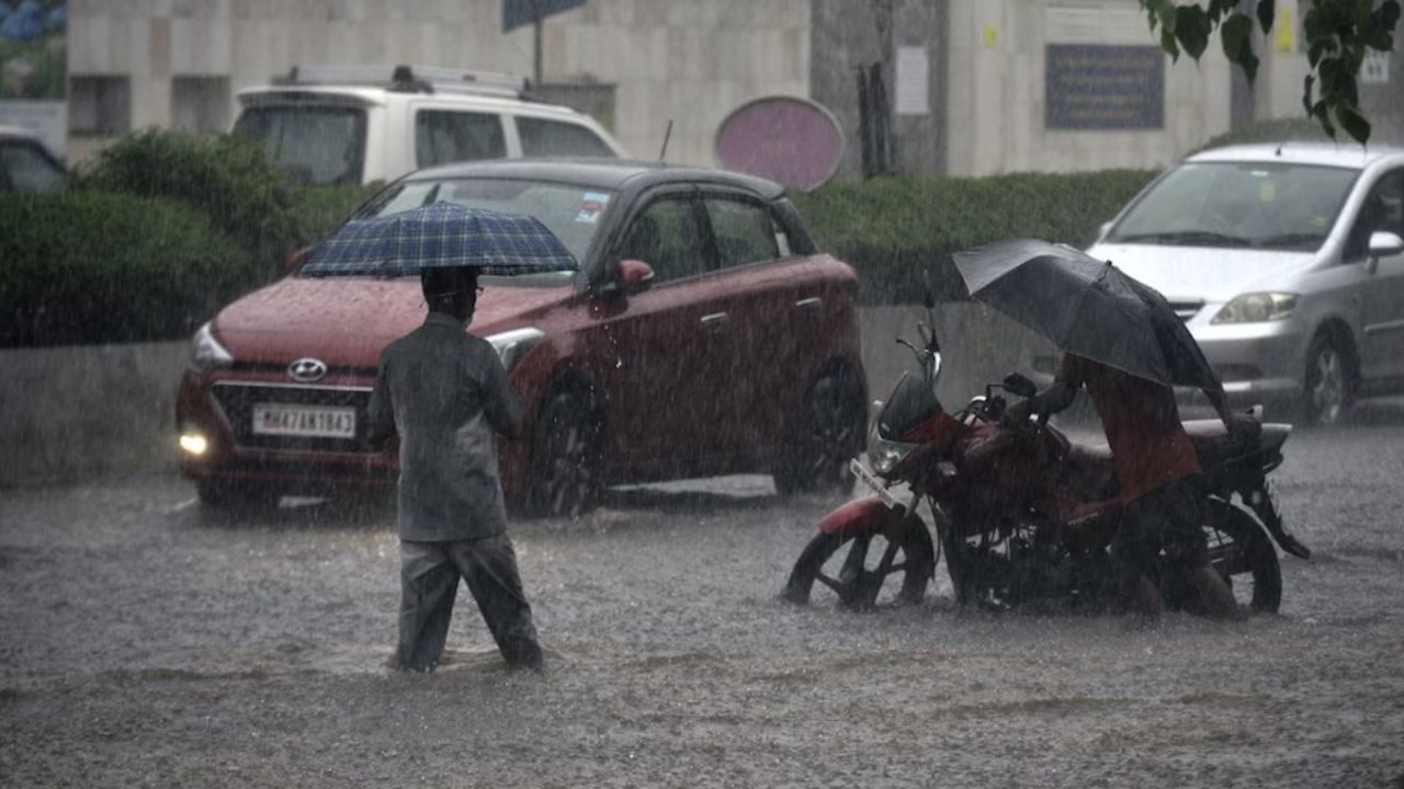 Rajasthan Weather update: जयपुर, अजमेर, कोटा, उदयपुर और भरतपुर क्षेत्रों में मानसून सक्रिय, 11 जिलों में भारी बारिश की चेतावनी