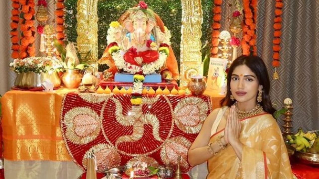 Ganesh Chaturthi 2024: बिपाशा की बेटी ने ली बप्पा की आशीर्वाद, सलमान खान ने भी की पूजा... देखें सेलिब्रिटीज की गणपति उत्सव की झलक