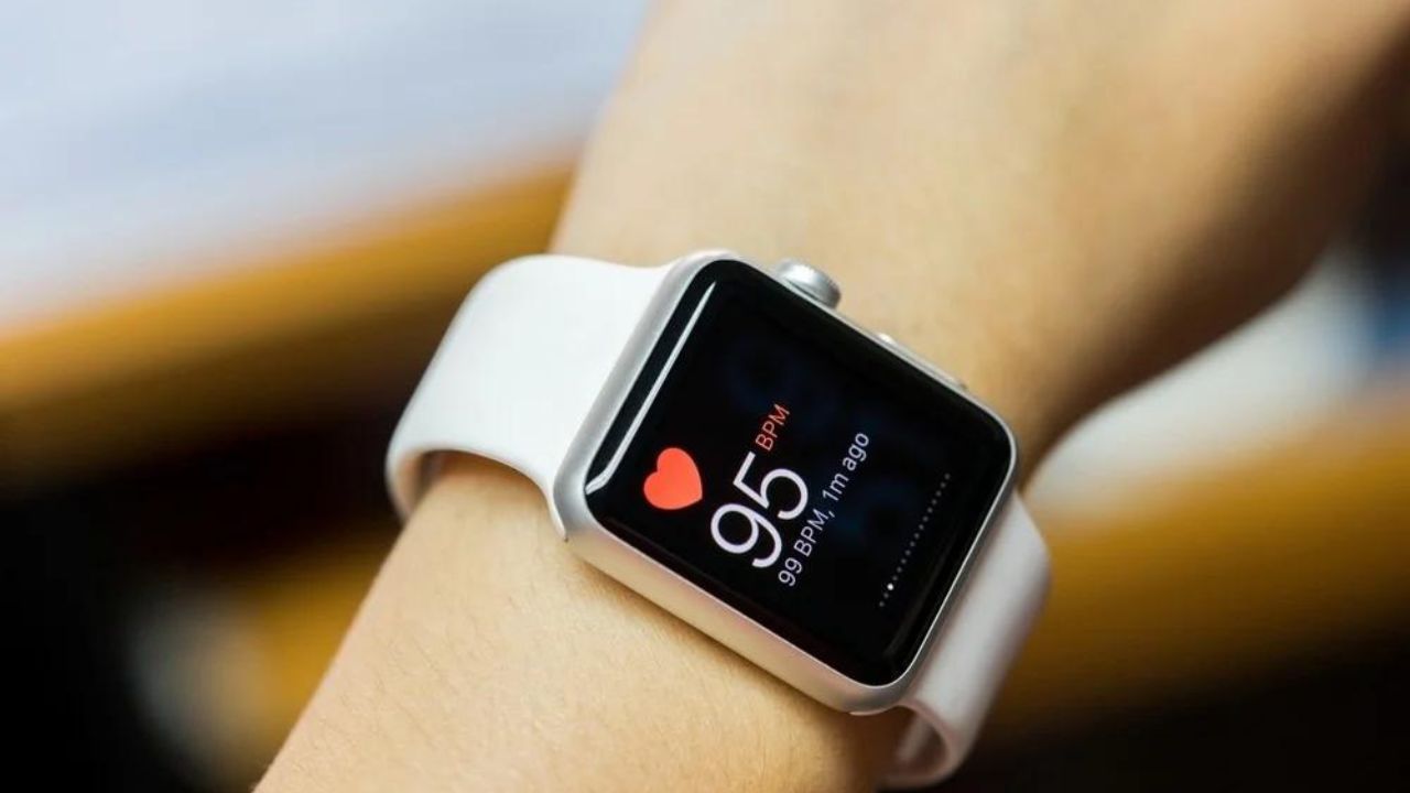 Smartwatch: जानिए इसके विभिन्न प्रकार के सेंसर और उनके लाभ