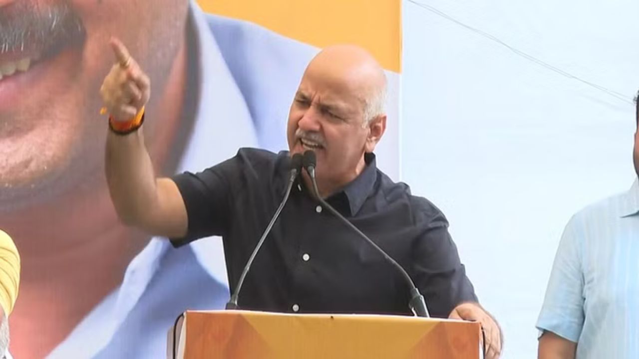 Manish Sisodia का बयान: 'शिक्षकों की सैलरी IAS अधिकारियों से अधिक होनी चाहिए'