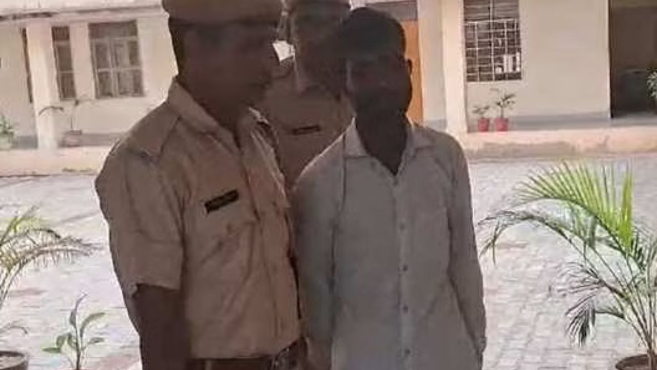 Jhunjhunu: शेखावाटी में हनीट्रैप गैंग का आतंक, पचेरी कलां पुलिस ने गैंग के शातिर सदस्य को किया गिरफ्तार