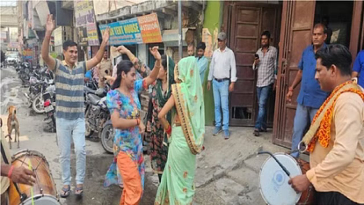 Bahadurgarh: योगेश कथूनिया ने पेरिस पैरा-ओलंपिक में जीता सिल्वर मेडल, परिवार ने कहा - बीमारी को हराकर मिली सफलता