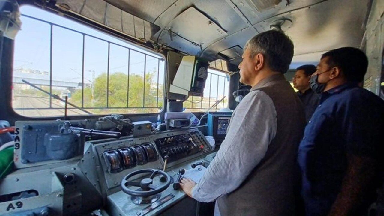 Rajasthan Railway: रेलवे मंत्री अश्विनी वैष्णव करेंगे 'कवच' तकनीक से लैस ट्रेन में ट्रायल यात्रा 